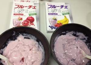 器が黒ですいません。 見た目も味もフルーチェに間違いありません!