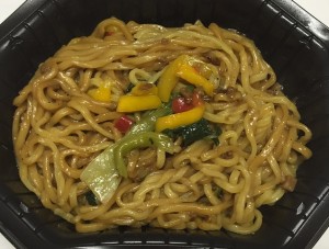 ピーマンたっぷり。 太麺も食べ応えありました!