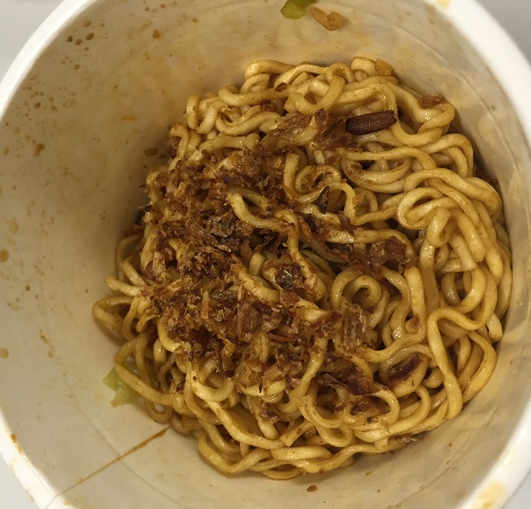 パッと見は、焼きそばと言われないと、何か分かりません。