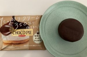 ふと、お皿の色とのコラボで”ミント生チョコパイ”をイメージしちゃう